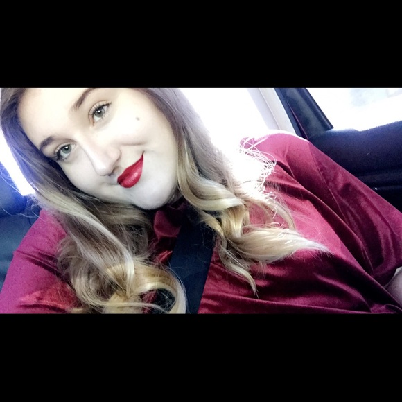 Meet your Posher, Xandra ❤️ @himandi on eBay - Picture 1 of 1